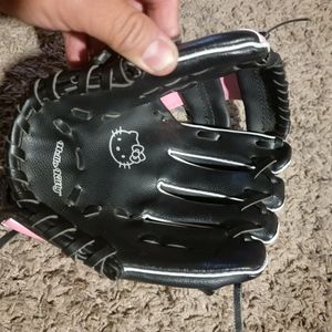 NWT Hello Kitty Pink & Black Baseball Glove 9.5"Children's Left Hand Throw